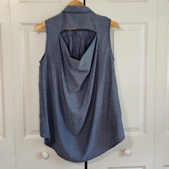 CAbi Womens Chambray Sleeveless Hi-low Button Front Top Blouse Size SM Open Back - Picture 2 of 9